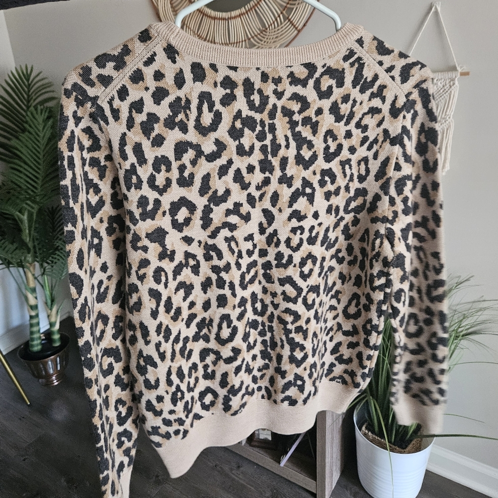 Leopard Print Sweater - Picture 2 of 6